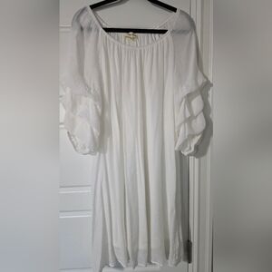 Adorable White Ruffle Sleeve Dress Size 1X